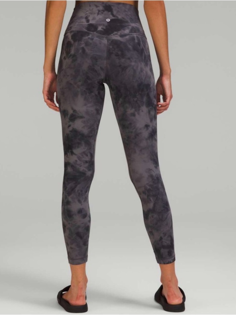 lululemon athletica Align High-Rise Pant 25”. Size 10 - Picture 3 of 11